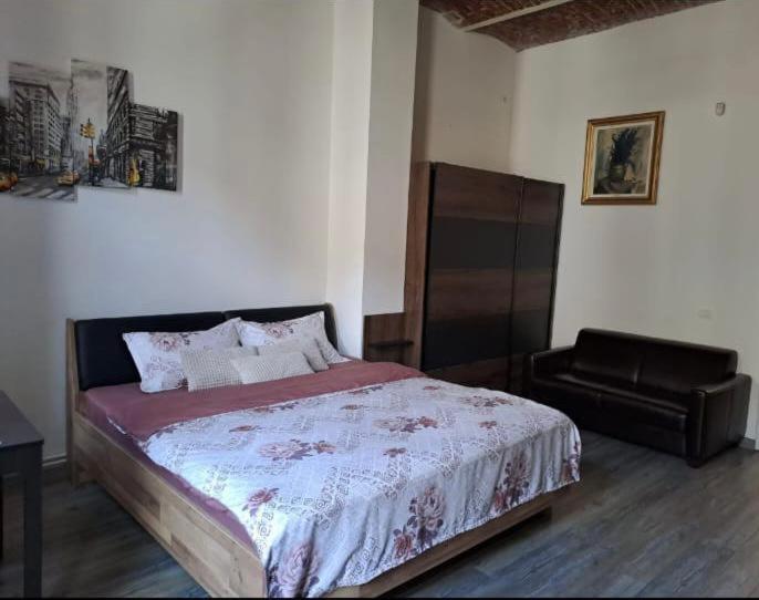 Bistro Centru Vechi Craiova Hotel Ngoại thất bức ảnh