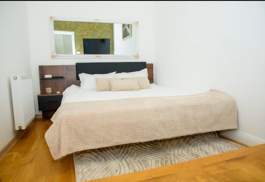 Bistro Centru Vechi Craiova Hotel Ngoại thất bức ảnh